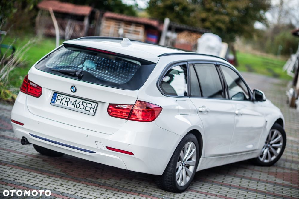 BMW Seria 3 318d Sport Line - 38
