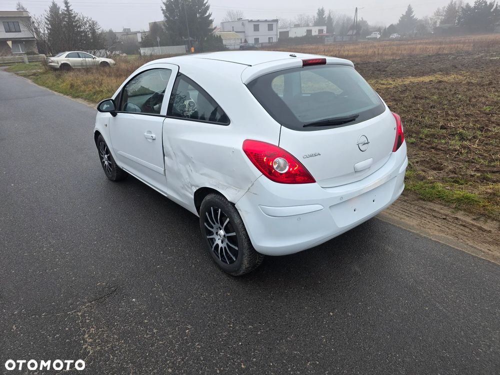 Opel Corsa 1.2 16V Easytronic Cosmo - 8