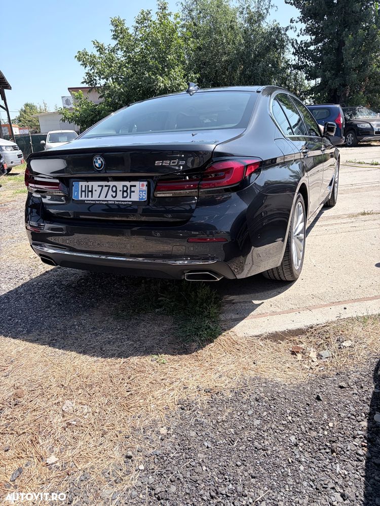 BMW Seria 5 520e Aut. Luxury Line - 13