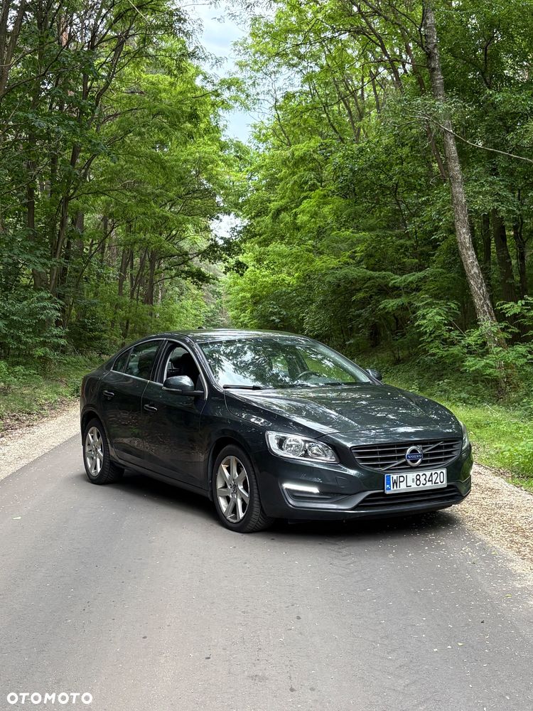 Volvo S60 D4 Drive-E Momentum - 3