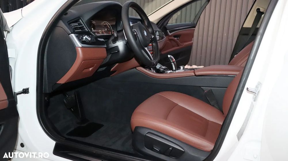 BMW Seria 5 520d - 12