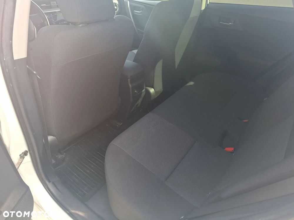 Toyota Auris - 11