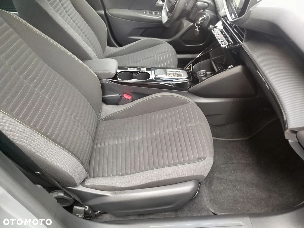 Peugeot 2008 136 Active - 14