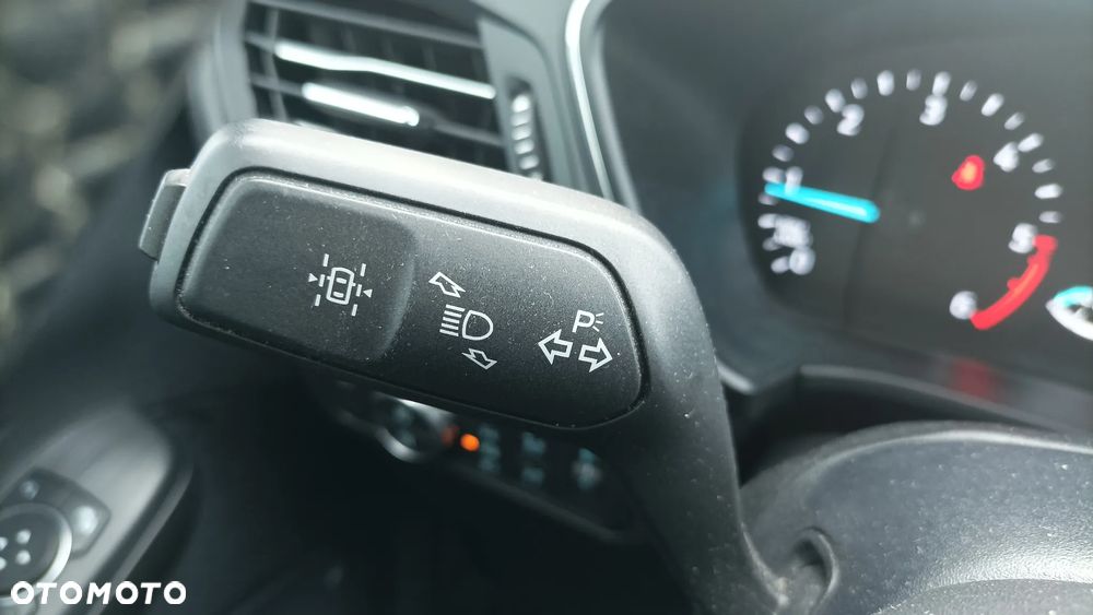 Ford Kuga 2.0 TDCi FWD Titanium - 21