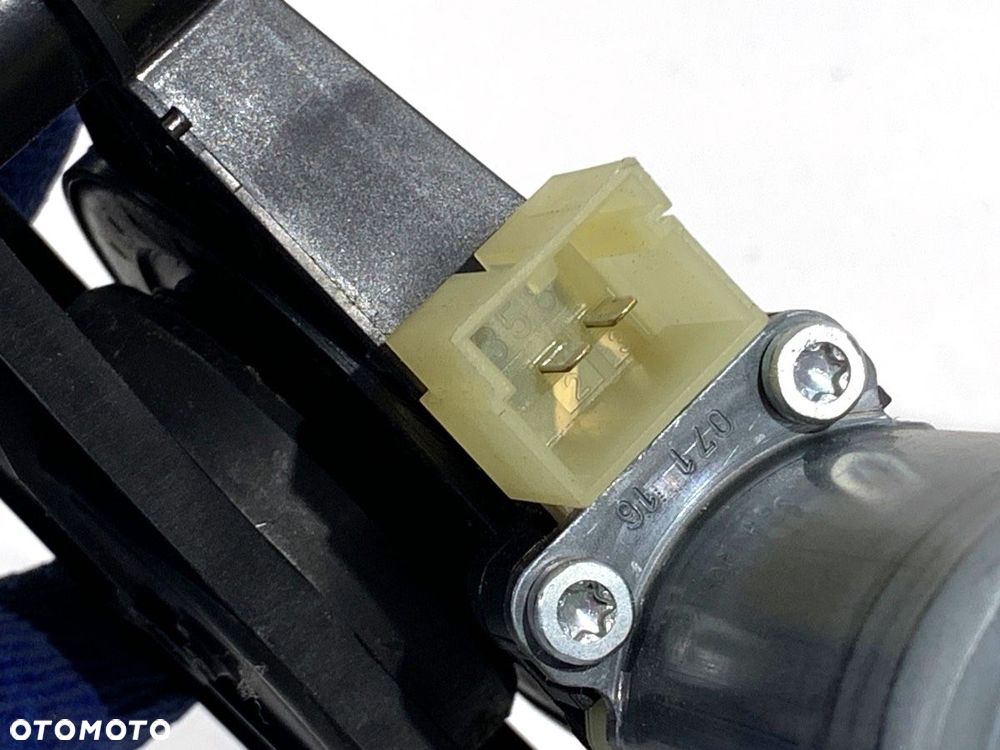 PODNOŚNIK SZYBY PRAWY PRZÓD  AUDI A4 B9 Avant (8W5, 8WD) 2015 - 2025 2.0 TDI 110 kW [150 KM] olej - 4