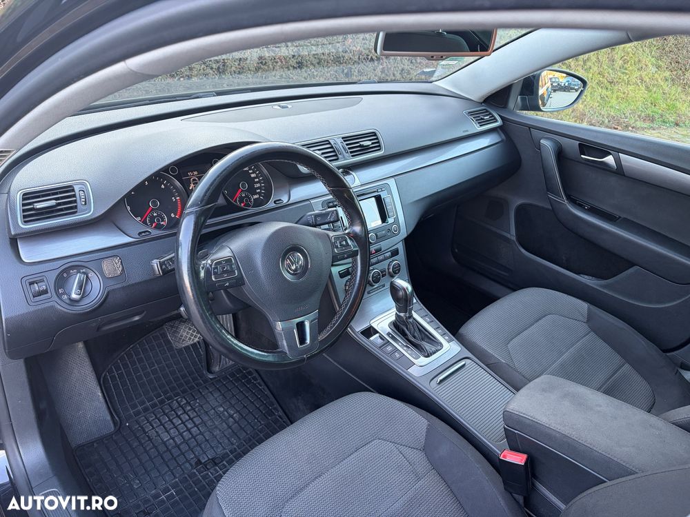 Volkswagen Passat Variant 2.0 Blue TDI DSG SCR Highline - 9