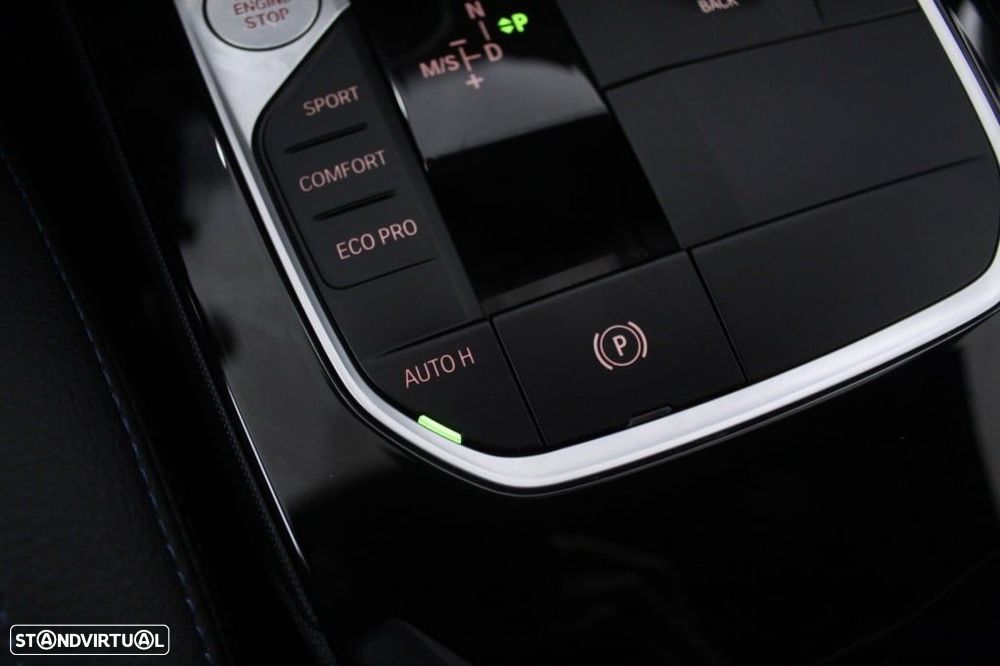 BMW 116 d Pack Desportivo M Auto - 31