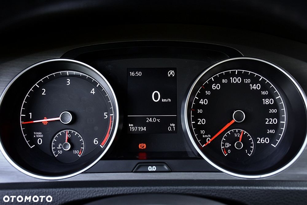 Volkswagen Golf 1.6 TDI DPF BlueMotion - 20