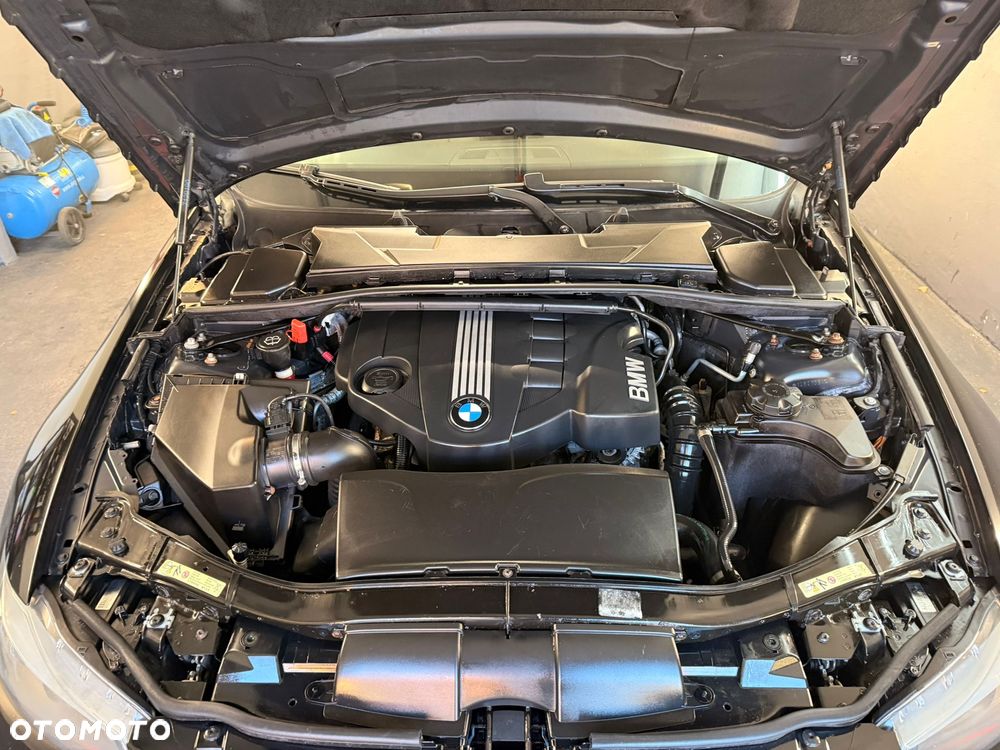 BMW Seria 3 318d DPF - 19