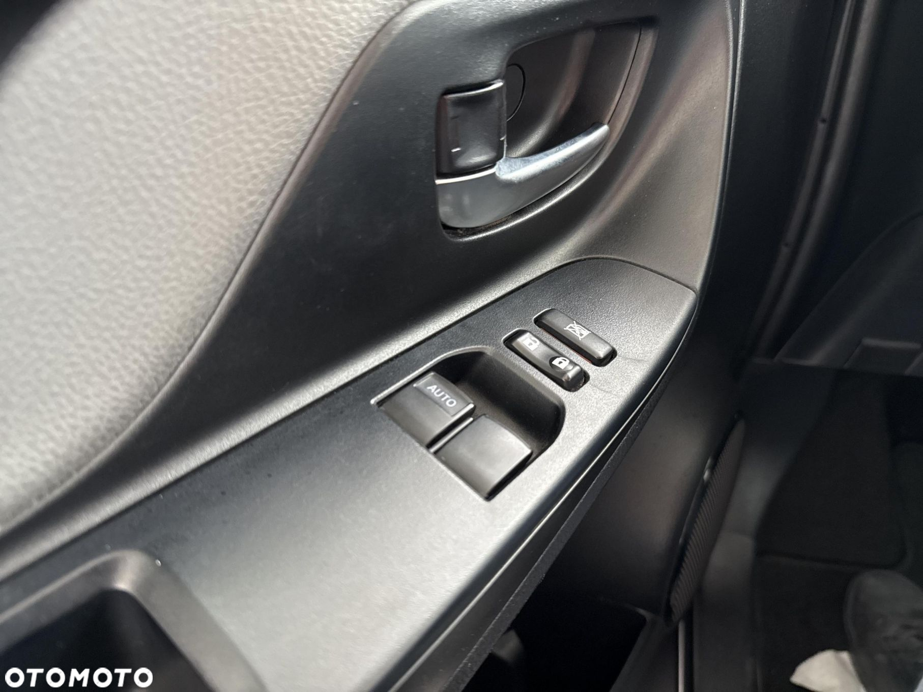 Toyota Yaris - 20