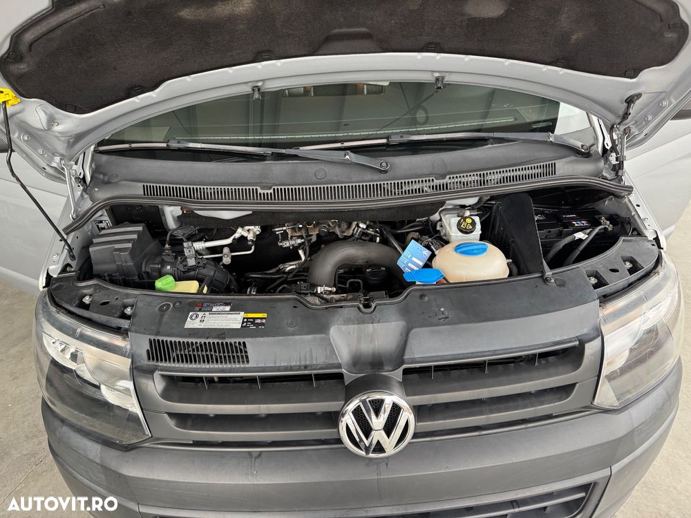 Volkswagen Caravelle - 25