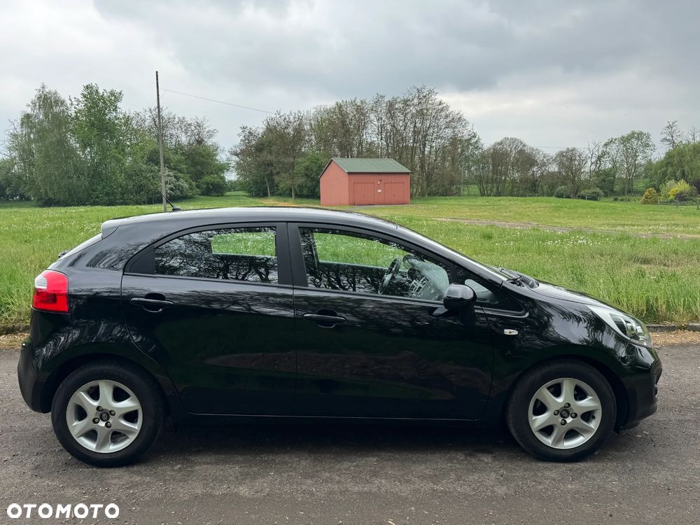 Kia Rio - 4