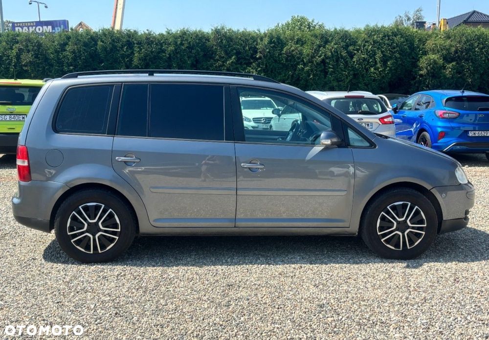 Volkswagen Touran - 7
