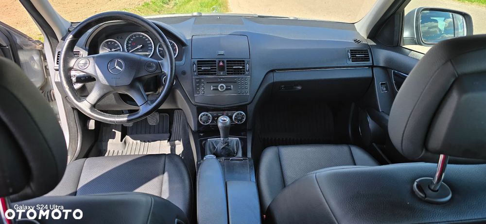 Mercedes-Benz Klasa C 200 CDI BlueEff Elegance - 28