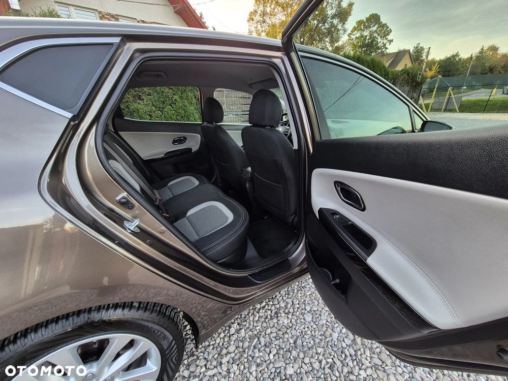 Kia Ceed 1.6 GDI Dream Team Edition - 29
