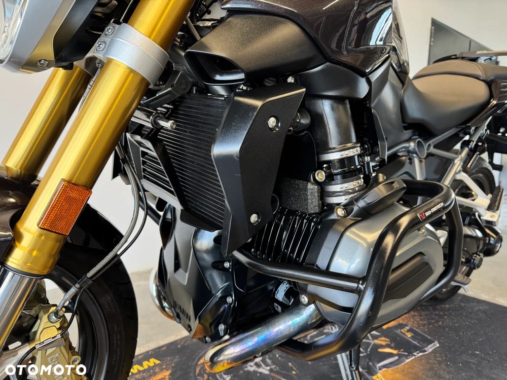 BMW R - 19