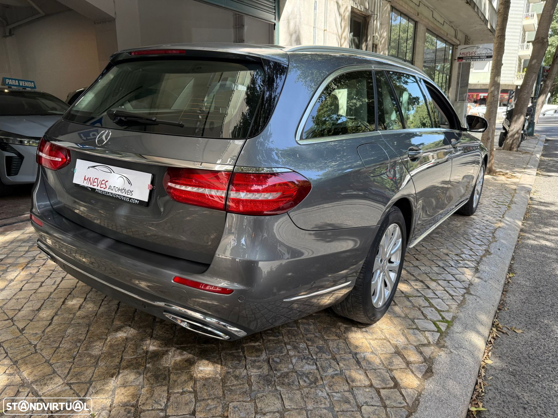 Mercedes-Benz E 220 d Exclusive - 3