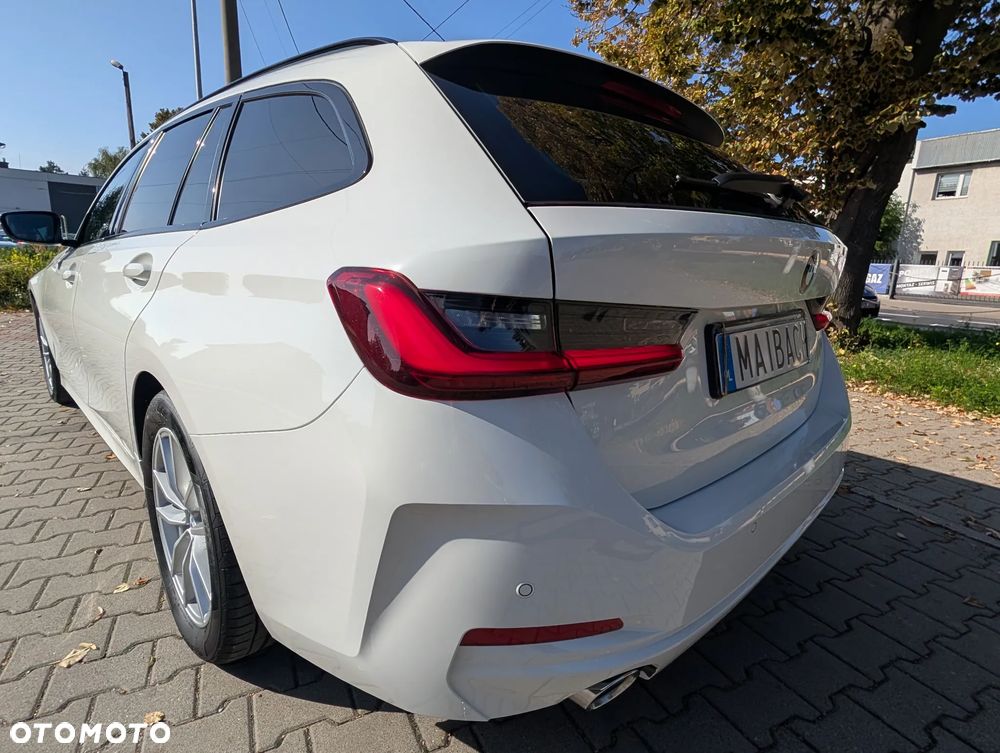 BMW Seria 3 318i Sport Line - 9