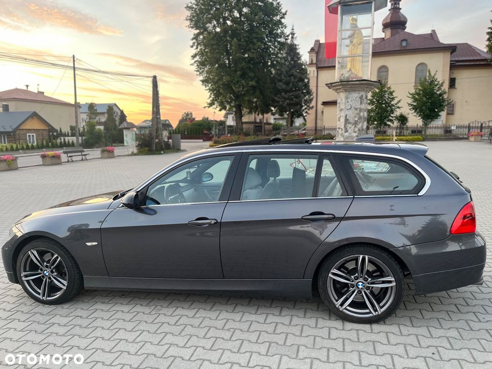 BMW Seria 3 325i xDrive - 8