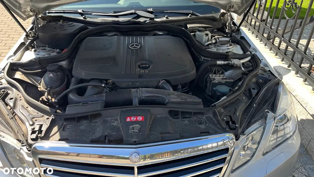 Mercedes-Benz Klasa E 250 CDI 4-Matic BlueEff Elegance - 9