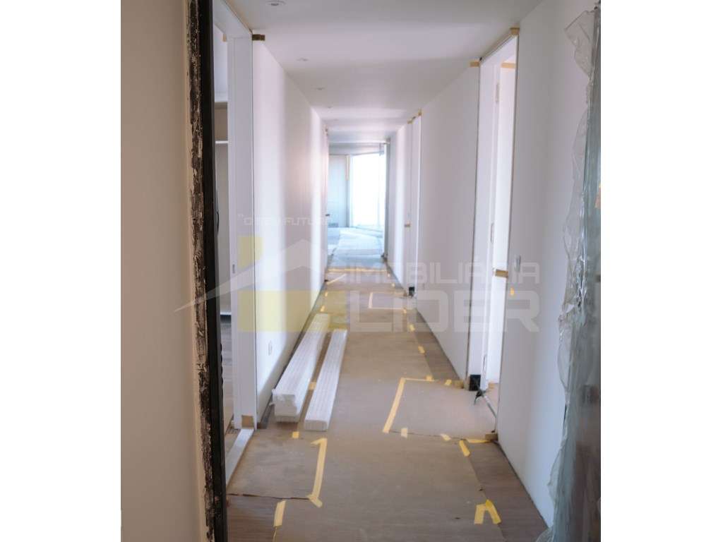 T4 penthouse duplex na Lourinha - Grande imagem: 2/60