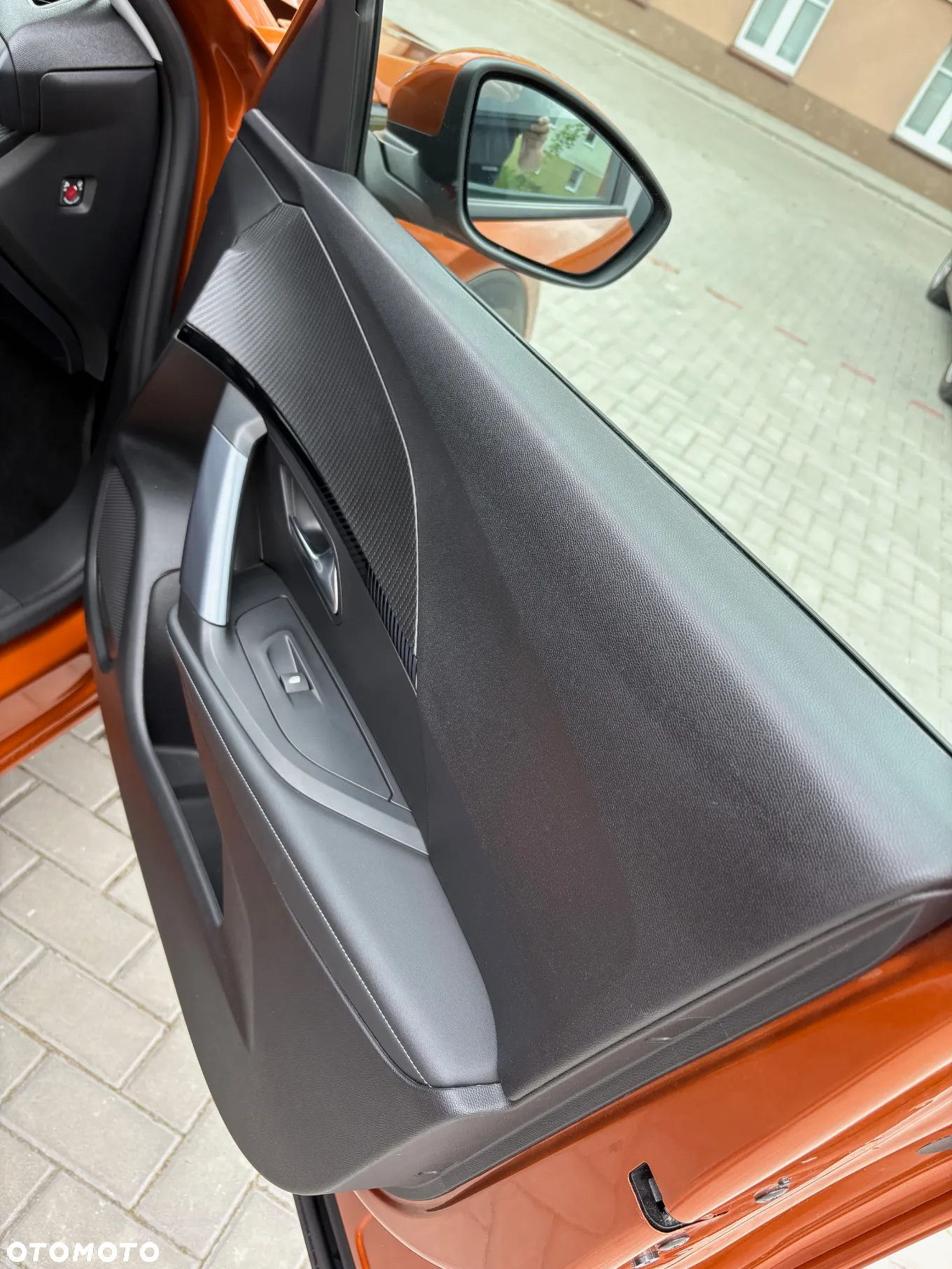 Peugeot 2008 1.2 PureTech Allure S&S - 19