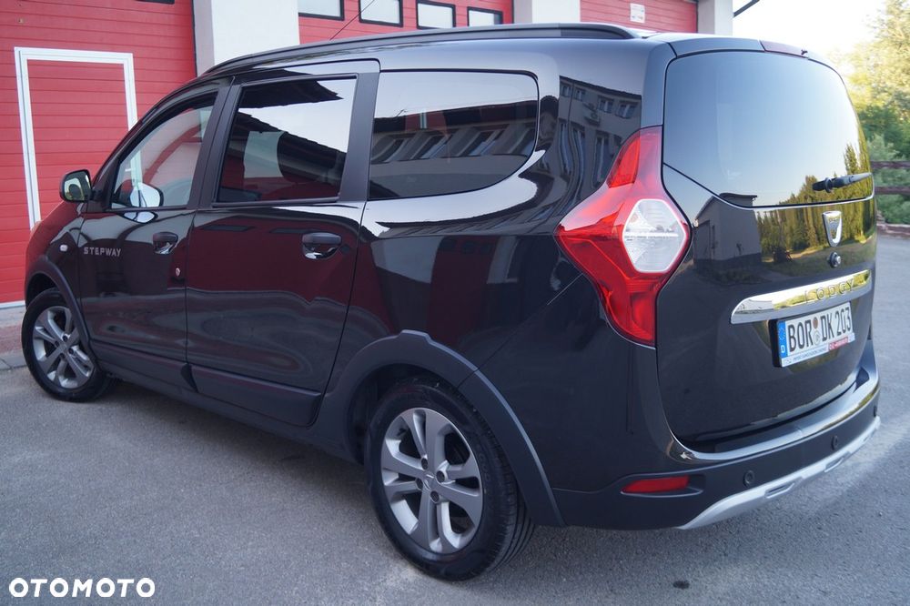 Dacia Lodgy 1.2 TCe Stepway S&S EU6 - 7