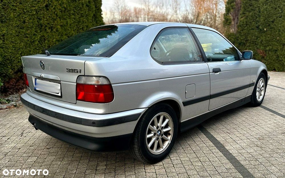 BMW Seria 3 316i - 4