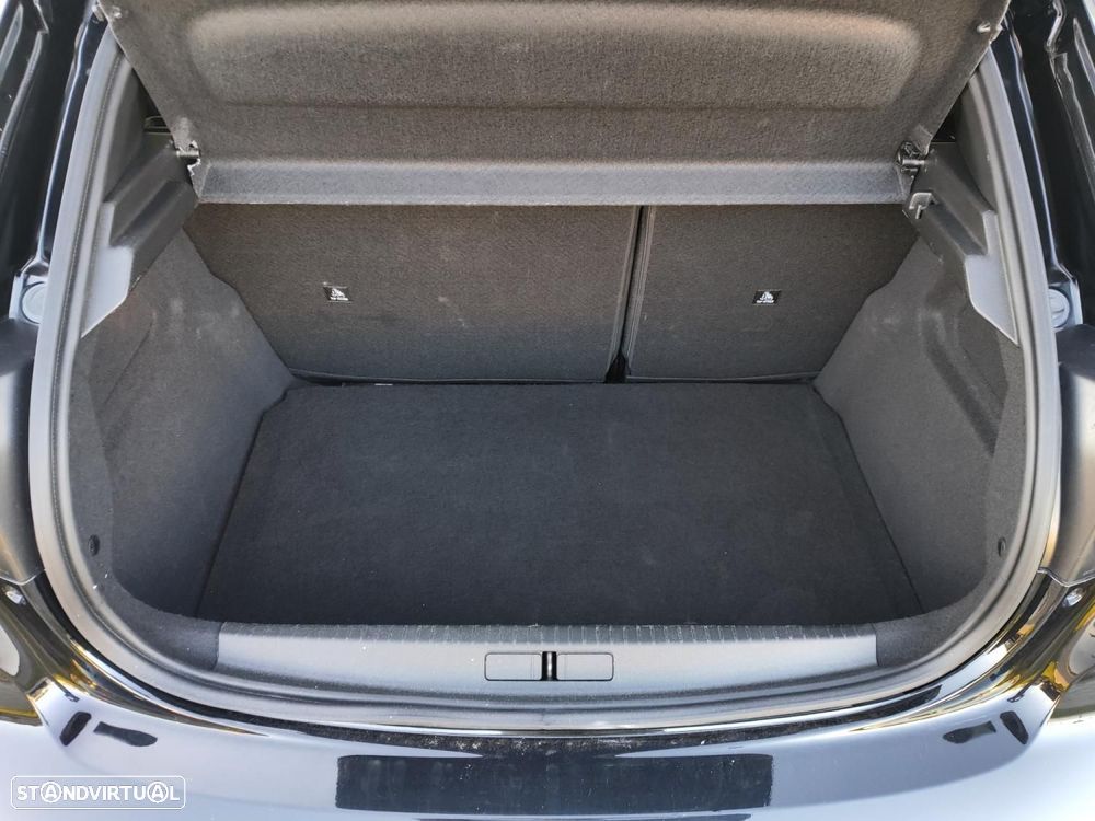 Peugeot 208 1.2 Hybrid Allure e-DCS6 - 7