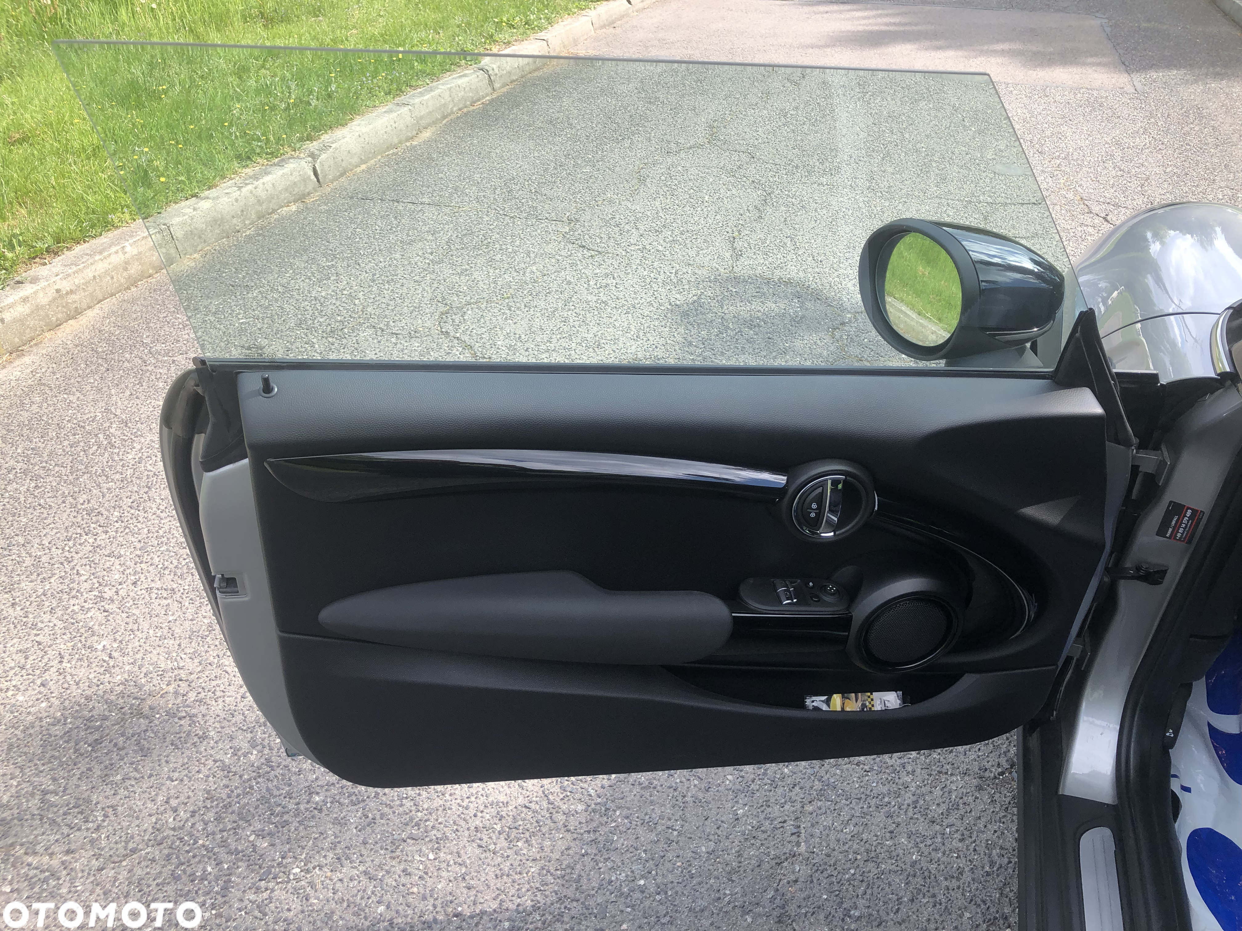MINI Cooper Essential Trim - 20