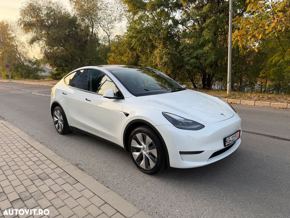 TESLA Model Y 2023 — imagine 2