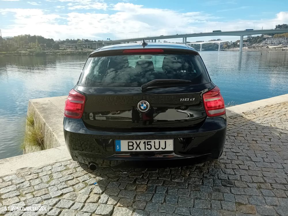 BMW 116 d Line Urban - 4