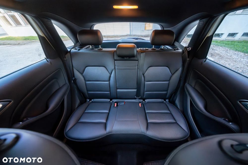 Mercedes-Benz Klasa B 250 4Matic 7G-DCT Urban - 23