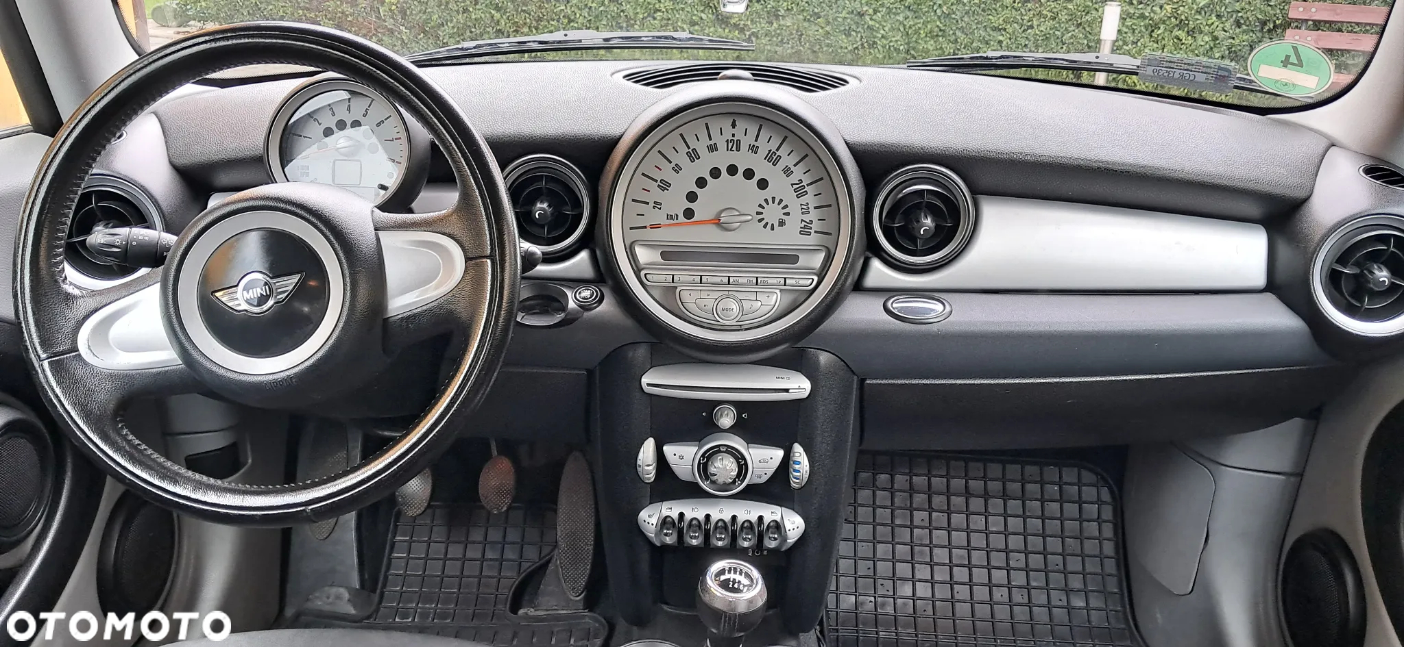 MINI ONE Standard - 9