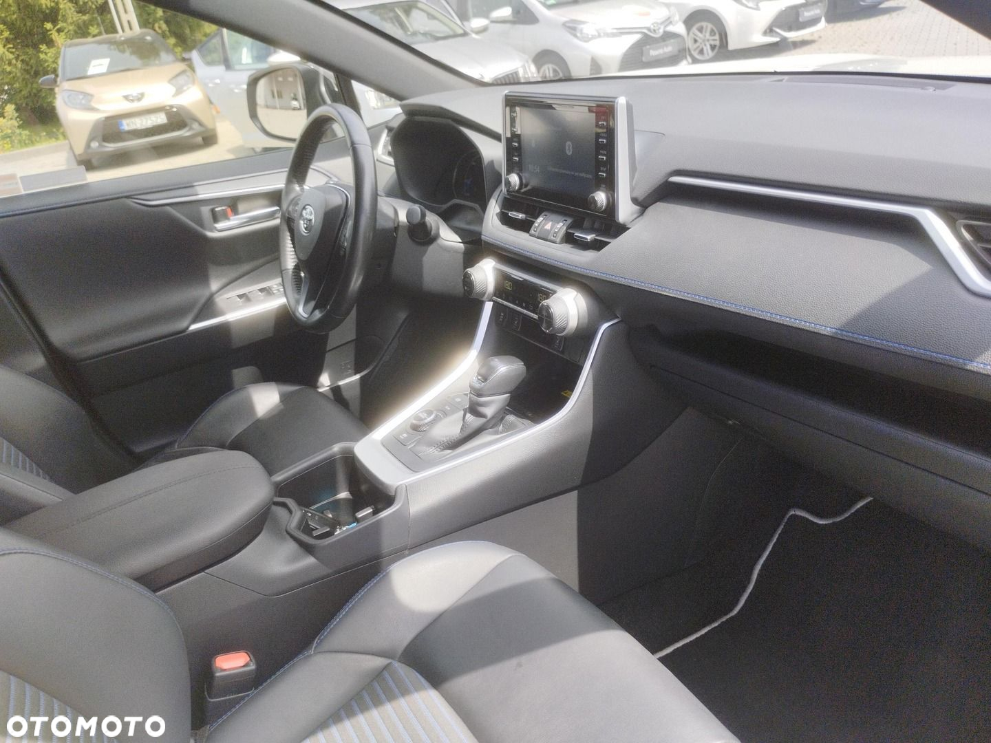 Toyota RAV4 - 9