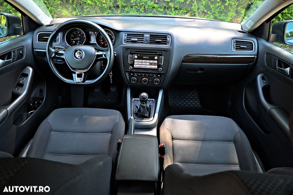 Volkswagen Jetta 1.2 TSI Comfortline - 18