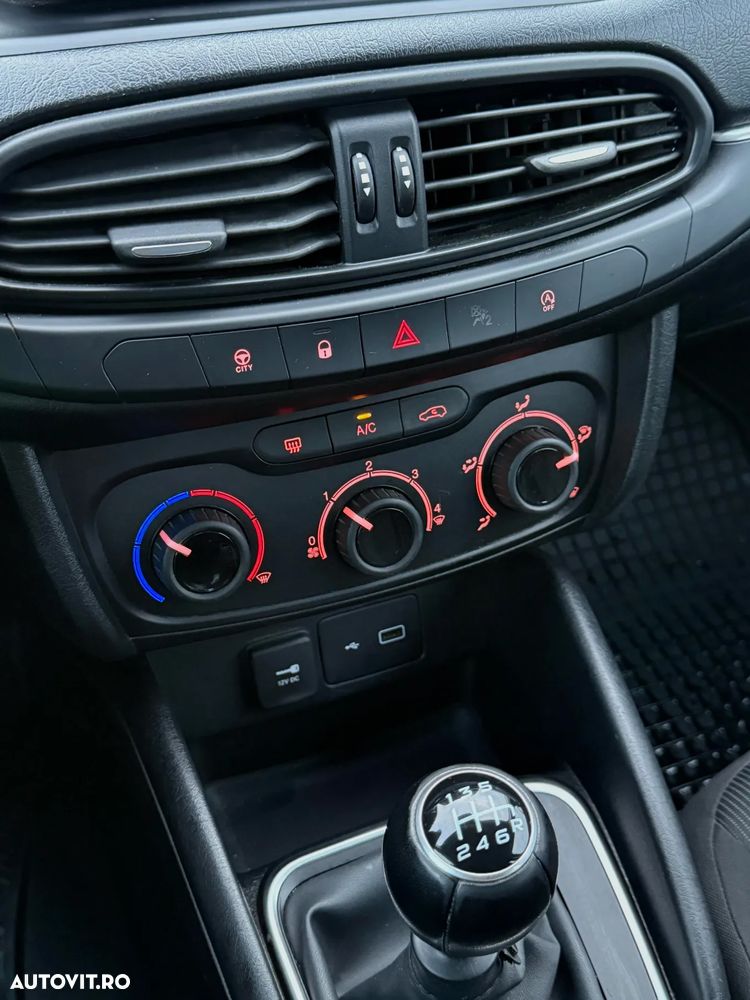 Fiat Tipo 1.4 16V Lounge - 22