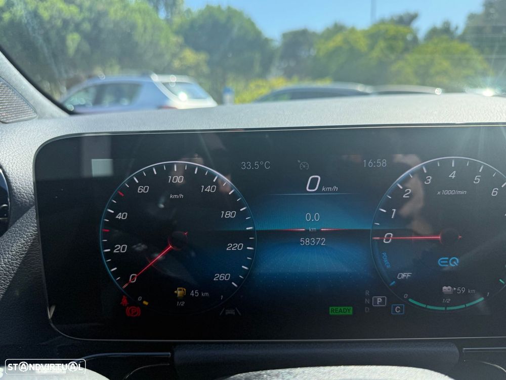 Mercedes-Benz GLA 250 e Progressive — fotografia 4