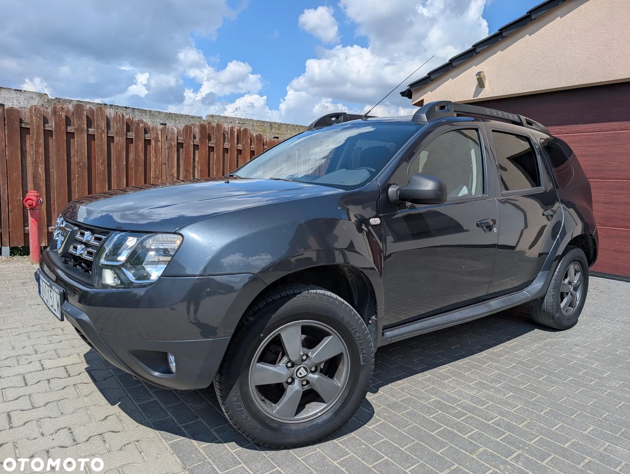 Dacia Duster 1.6 SCe Laureate S&S - 1