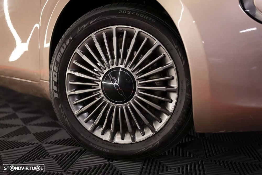 Fiat 500e La Prima - 4