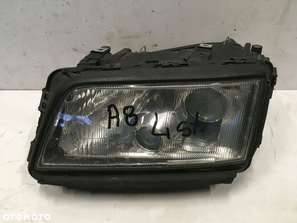 LAMPA LEWA PRZÓD AUDI A8 D2 94- - 1