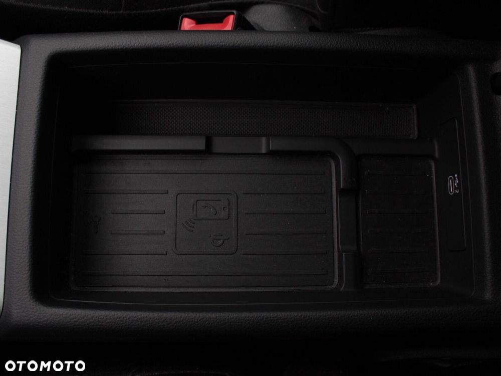 Audi A4 Limousine - 37