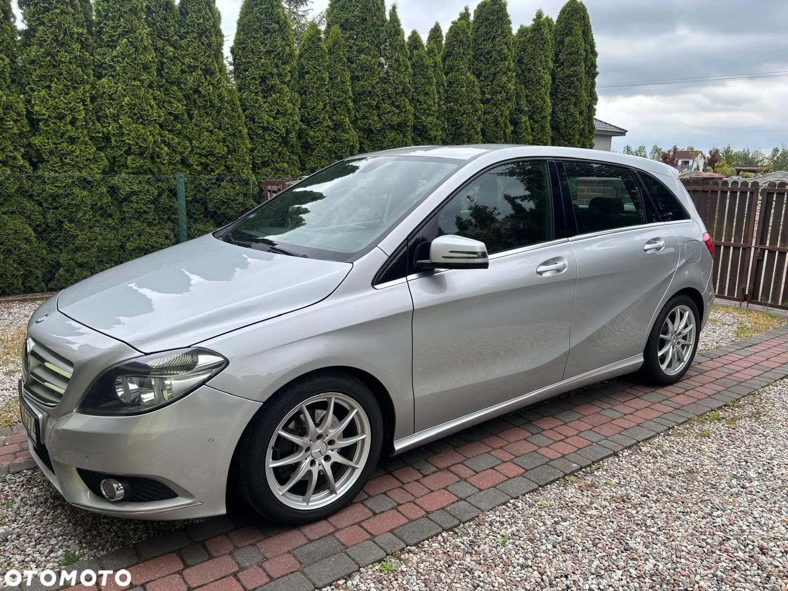 Mercedes-Benz Klasa B 180 - 1