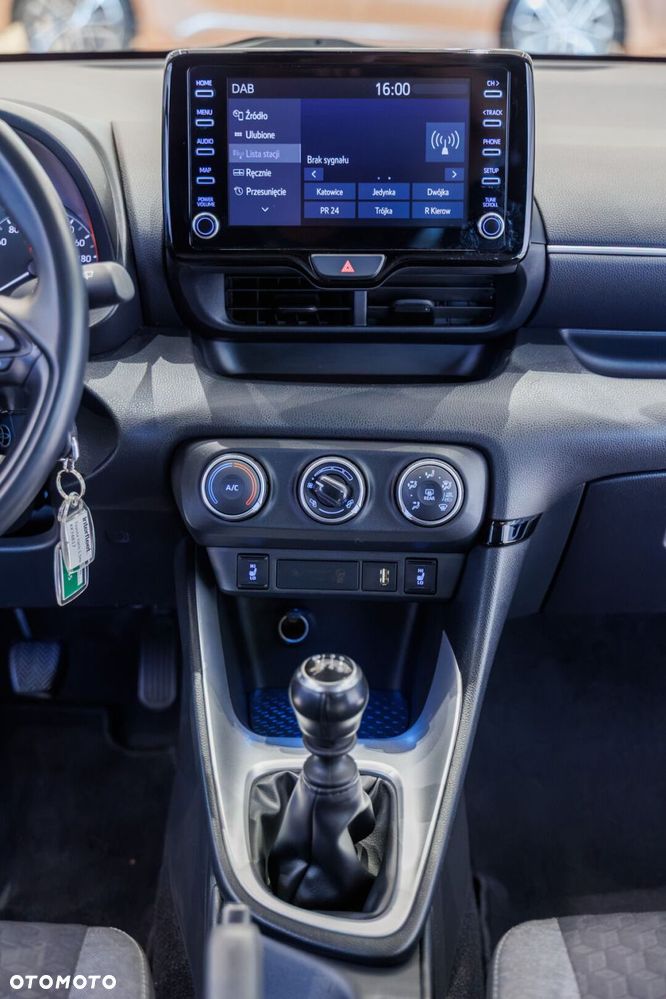 Toyota Yaris - 33