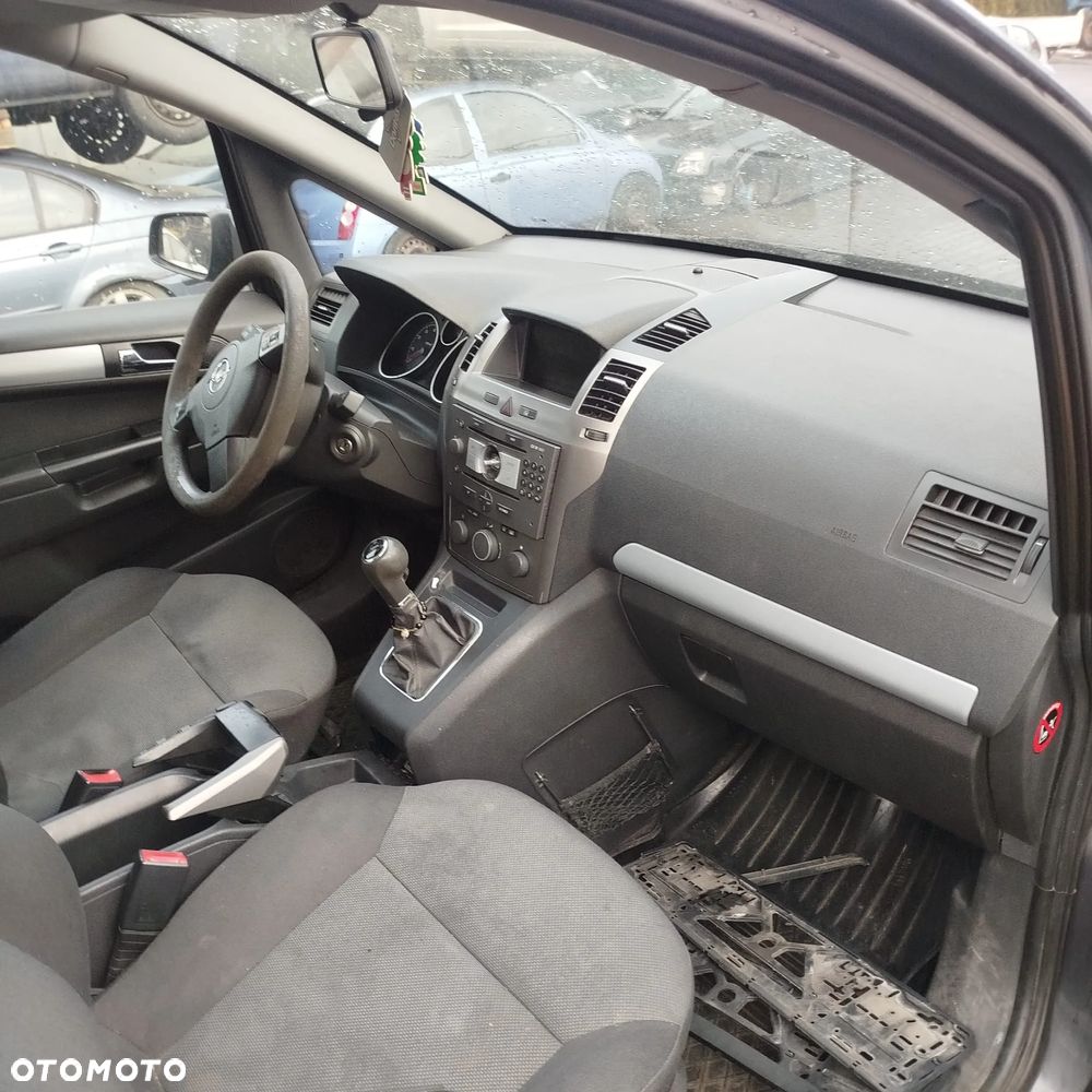 Opel Zafira B  na części . - 4