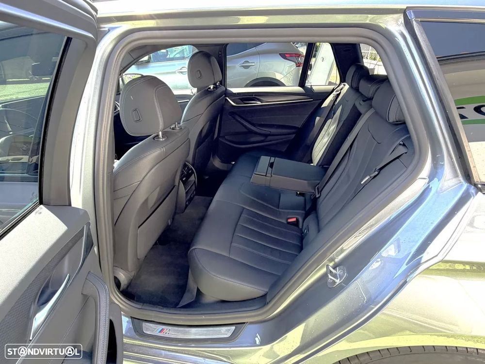 BMW 530 e Pack Desportivo M - 16
