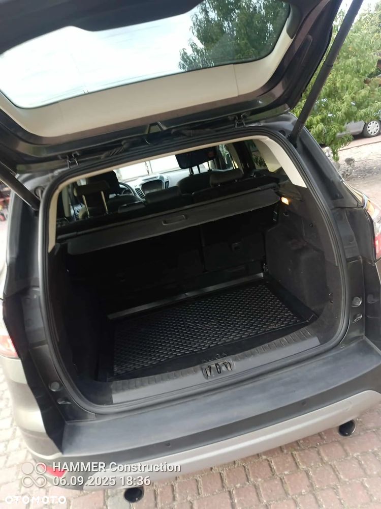 Ford Kuga - 11