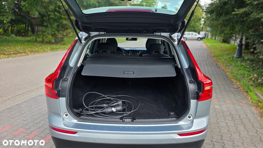 Volvo XC 60 T8 Twin Engine AWD Geartronic Momentum - 28