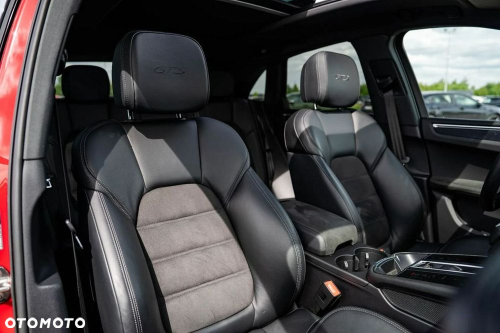 Porsche Macan GTS - 26
