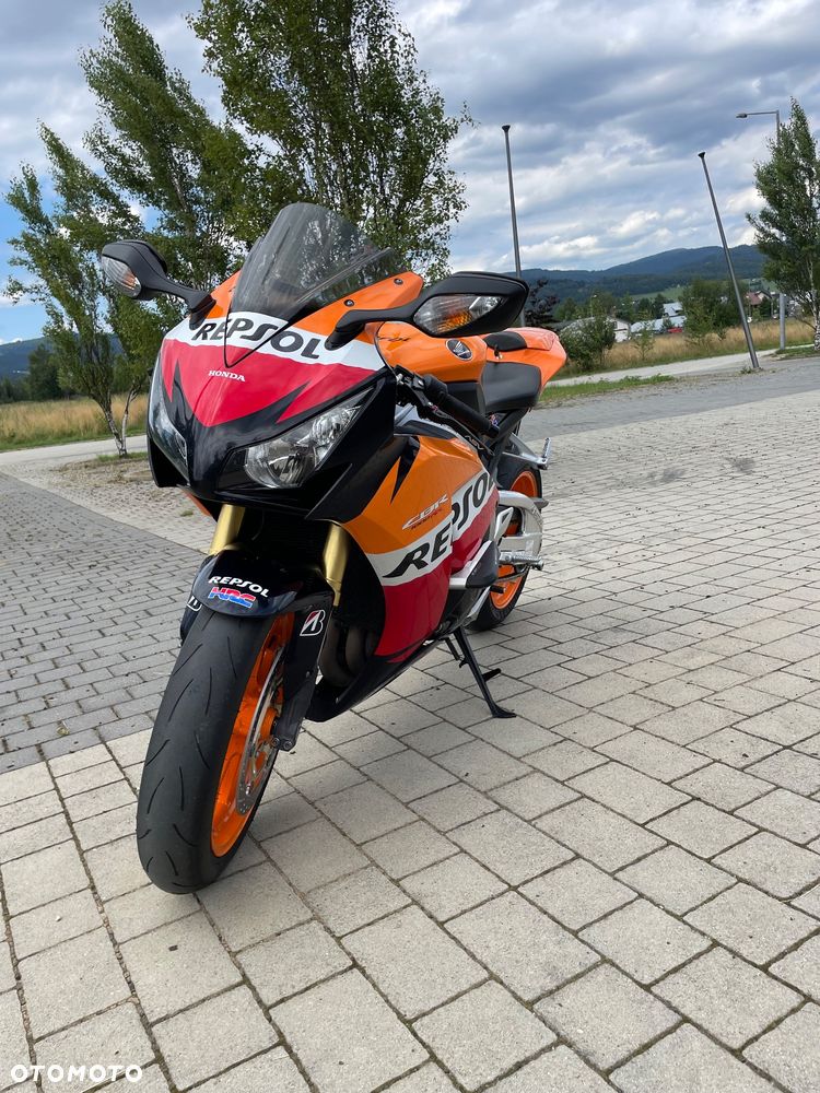Honda CBR - 1